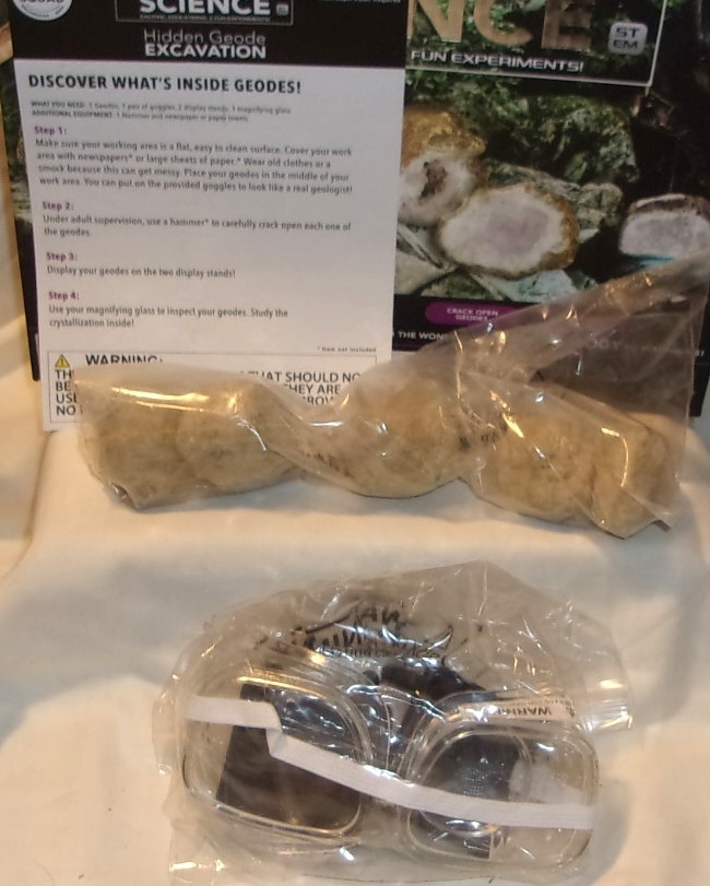 UNBELIEVABLE SCIENCE HIDDEN GEODE EXCAVATION KIT SET - 5 ROCK & INSTRUCTIONS