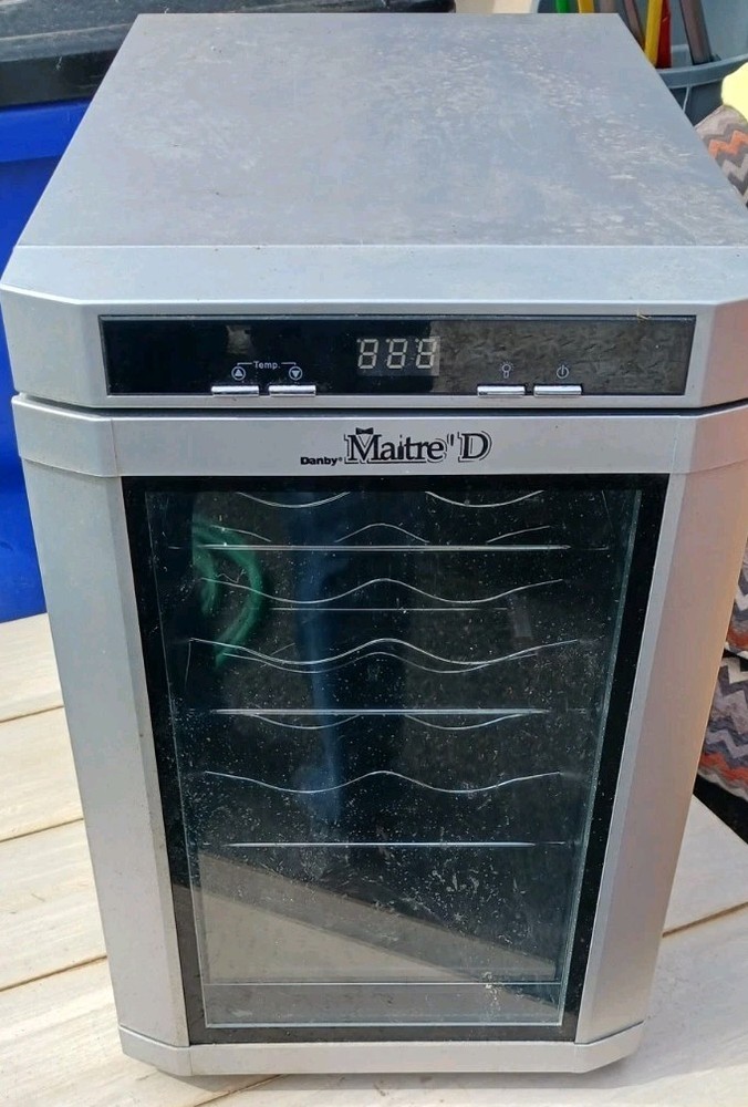 Danby MaitreD 6 Bottle Wine Cooler