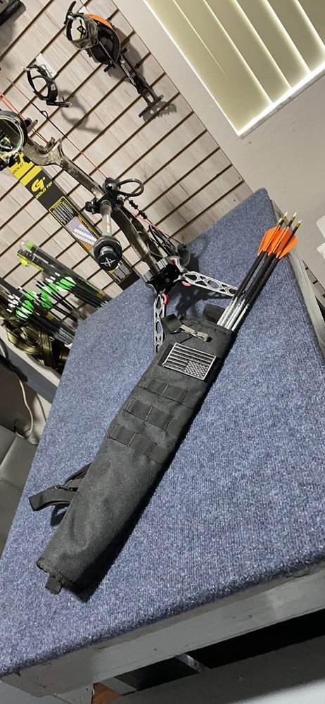 Durable Polyester Archery Quiver – Lightweight and Foldable for Easy Carrying