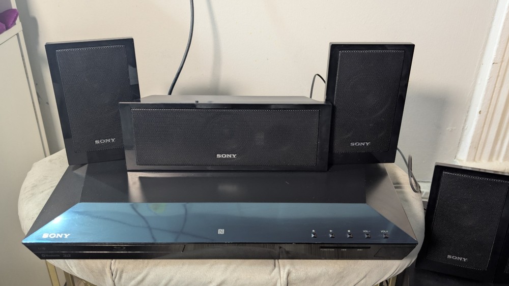 Sony 3D Smart Blu-ray BDV-E3100 Bluetooth Home Theatre System 5.1 1000W
