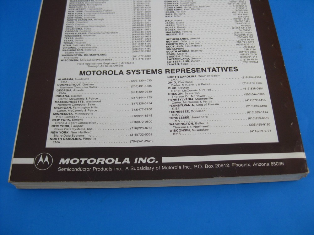 Motorola Semiconductor Master Selection Guide & Catalog Vintage 1984 Electronics