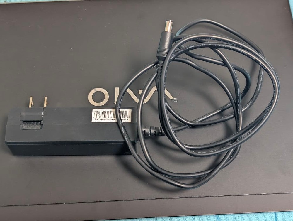 Line 6 HX Stomp Multi-Effects Pedal Guitar Silver