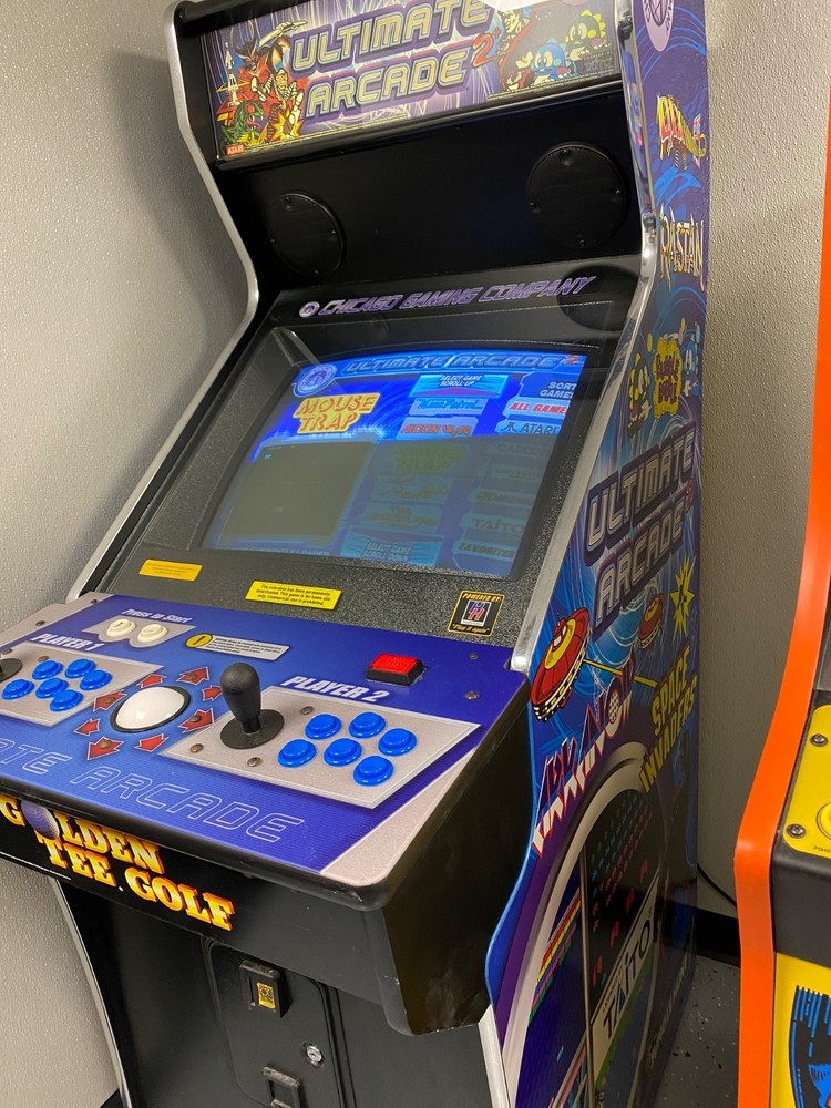 GOLDEN TEE GOLF ARCADE MACHINE Game 2+- w/Manual & Set Up Instructions - Mint