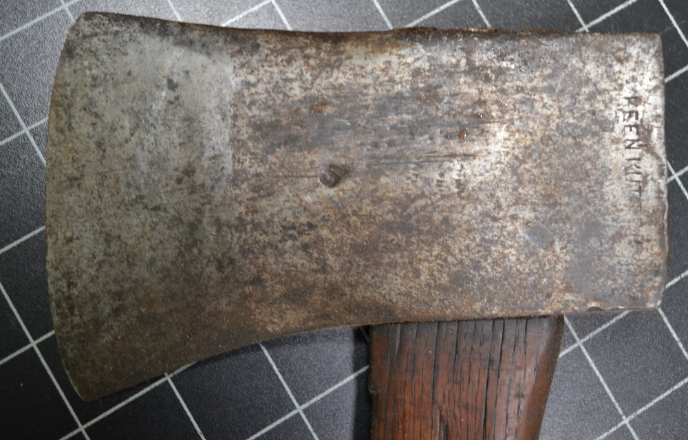 KEEN KUTTER - E. C. SIMMONS - ST. LOUIS - EARLY SINGLE BIT AXE