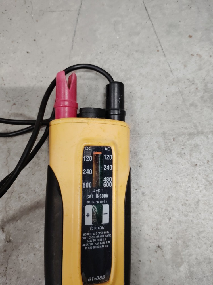 Ideal Industries 61-085 Voltmeter