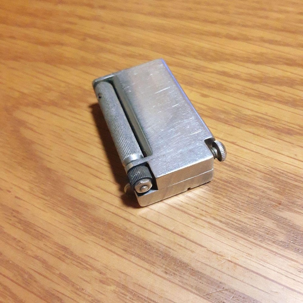 Working dunhill oil lighter silver without box