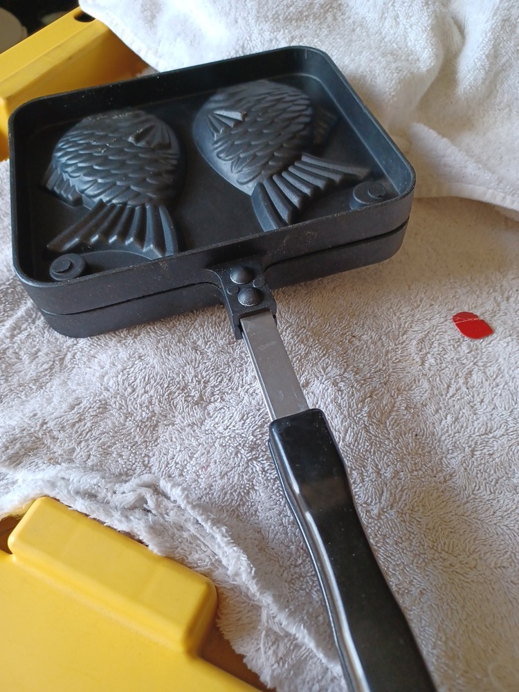 Cooking Mold Shaped Like Fish Two Sided Flip Style