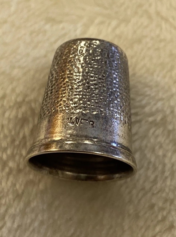 STERLING SILVER SEWING THIMBLE - Stamped Silver