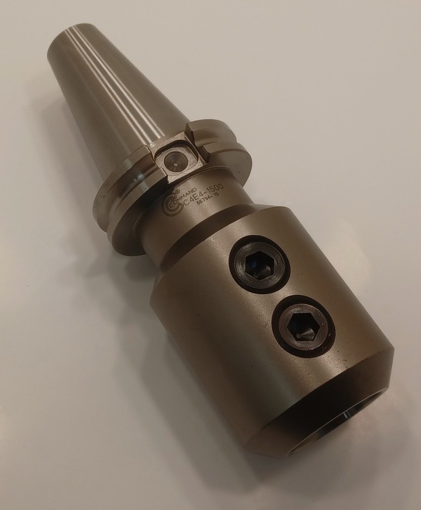 NEW COMMAND  CAT 40 1-1/2" STRAIGHT TOOLHOLDER  C4E4-1500