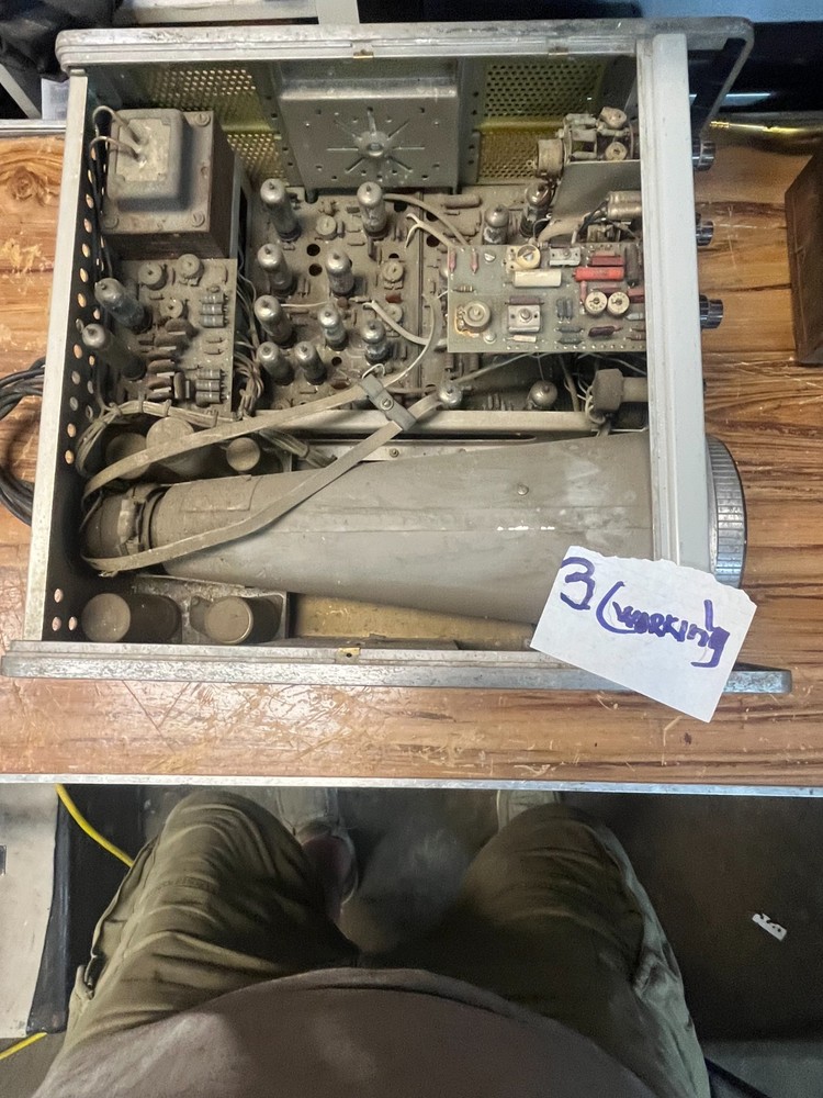 HP Hewlett-Packard Oscilloscope Model 120B - Powers on but untested.