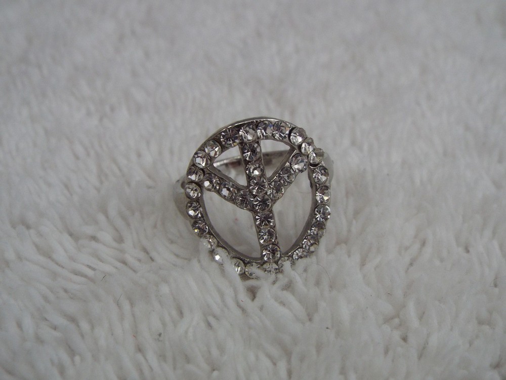 Silvertone Rhinestone Peace Sign Symbol Ring ~ Size 8 (J48)