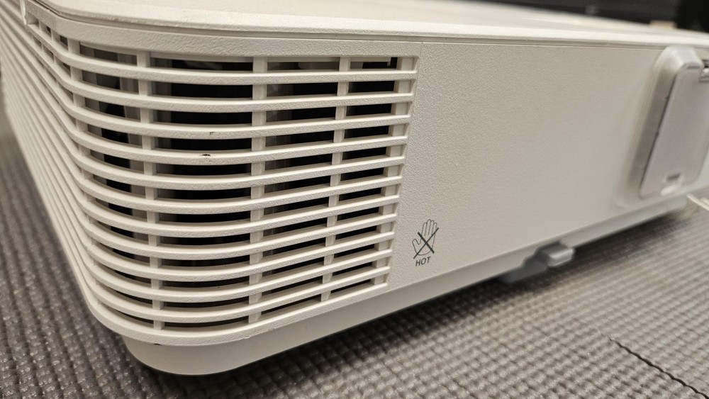 NEC V332X DLP 3D Capable Projector