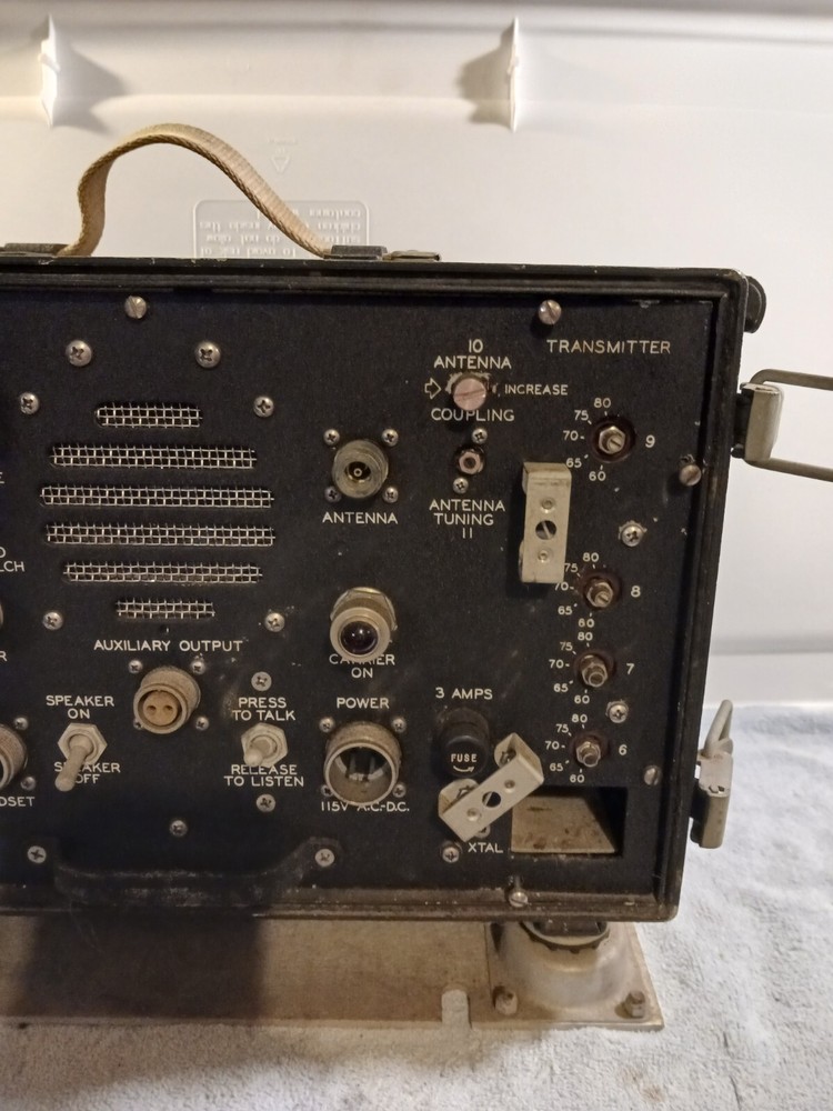 COLLINS MODEL MBF RECEIVER & TRANSMITTER NAVY RADIO #43