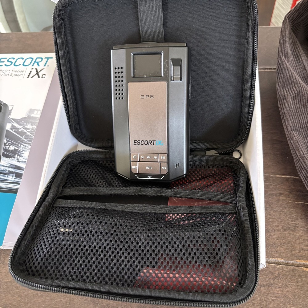 Escort iXc Detector and Escort M1 Dash Camera Bundle HD 16GB