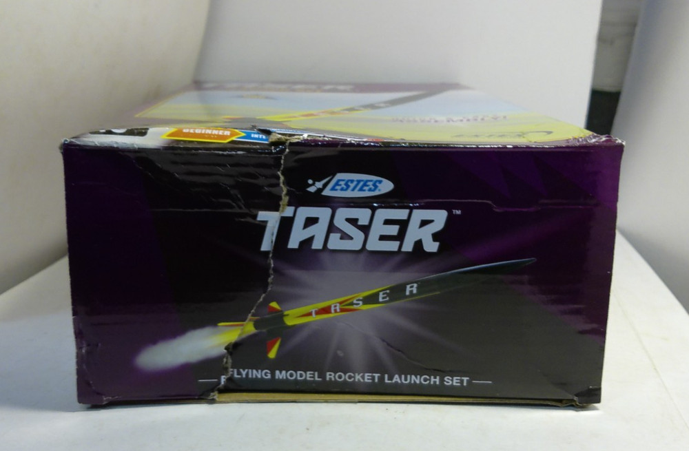 Estes 1491 Taser Flying Model Rocket Launch Set - BOX DAMAGE