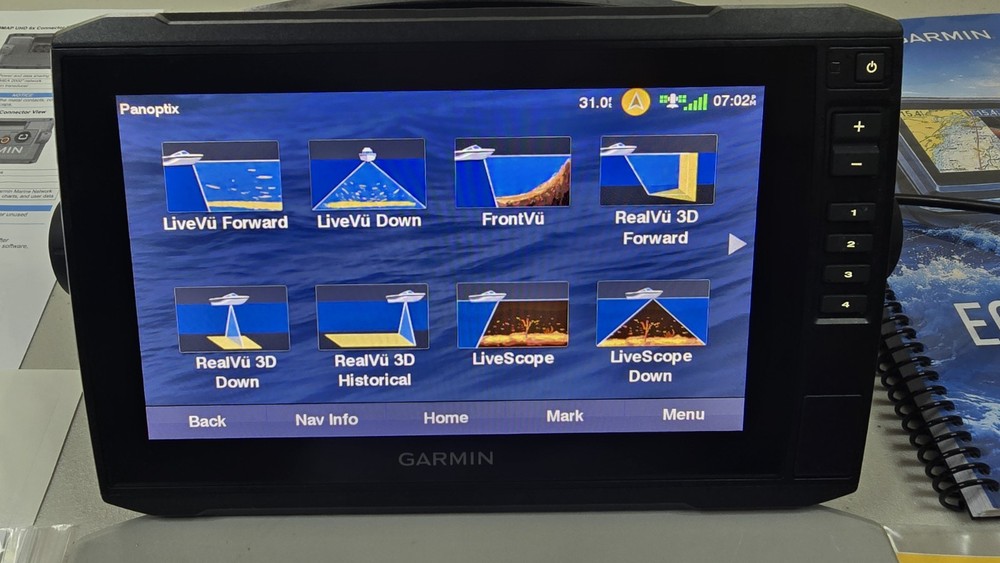 Garmin ECHOMAP UHD 94sv Chartplotter/Fishfinder – Excellent Condition – Tested