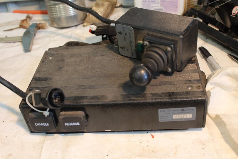 Lancer 2000 24 volt motors and controlls