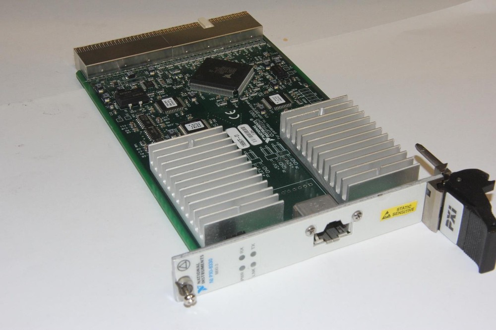 NATIONAL INSTRUMENTS PXI-8330 MXI-3 Interface Module