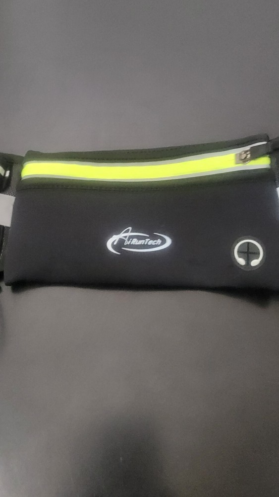 AiRunTech Hydration Running Belt NO!!! Water Bottles