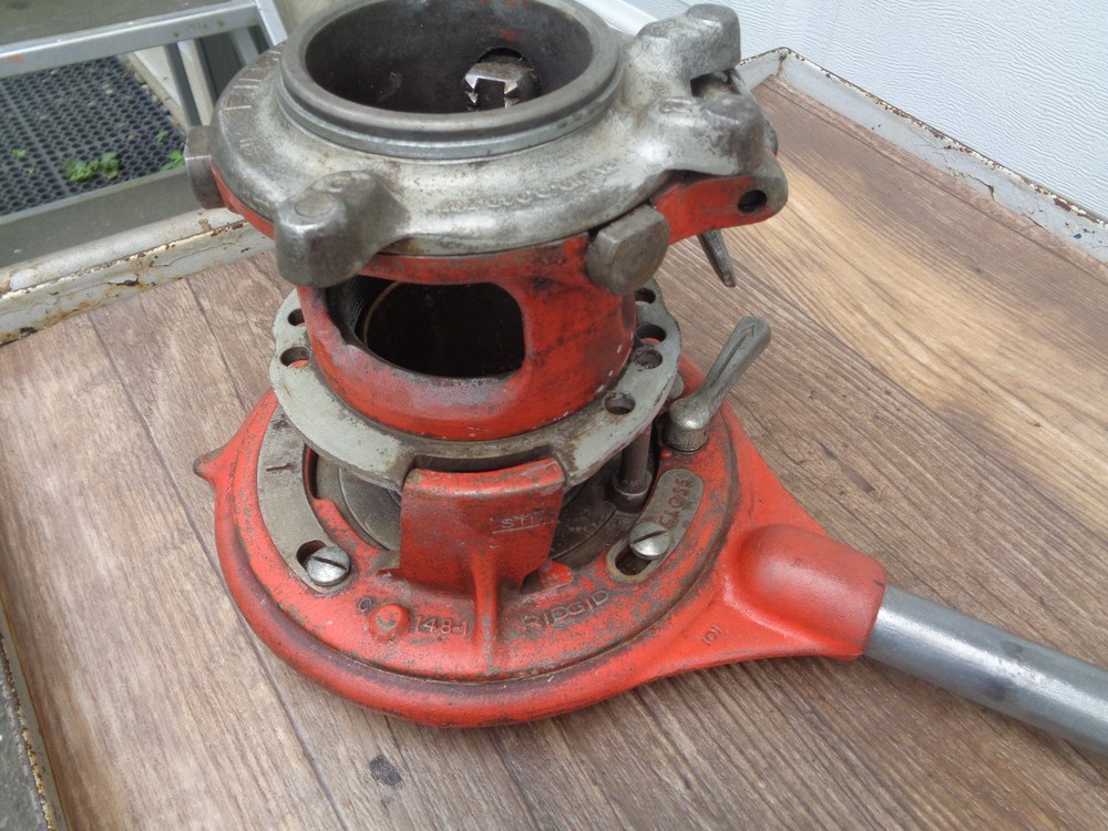 RIDGID 65-R Heavy-Duty Pipe Threader Tool 1"-2" Capacity