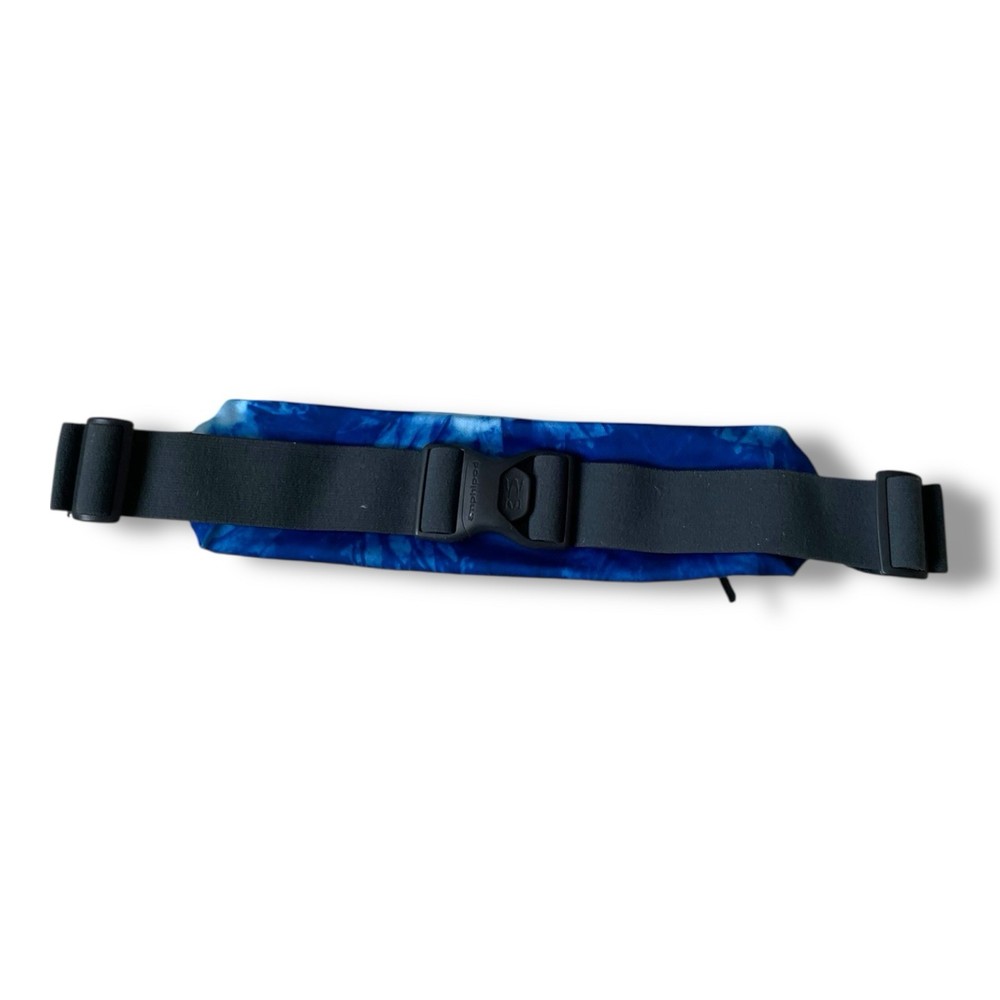 Amphipod Airflow MicroStretch Lightweight Running Belt Blue Tie Dye Pattern