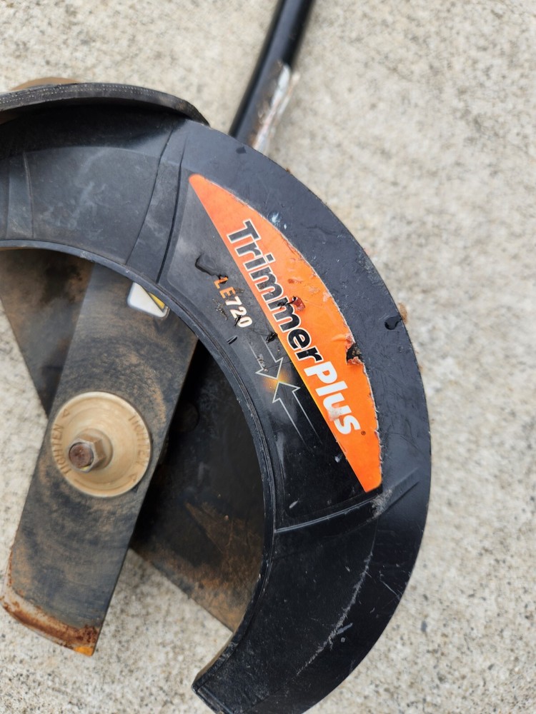 EDGER Attachment System For Most Rouded Fitting, Used, Trimmer Plus