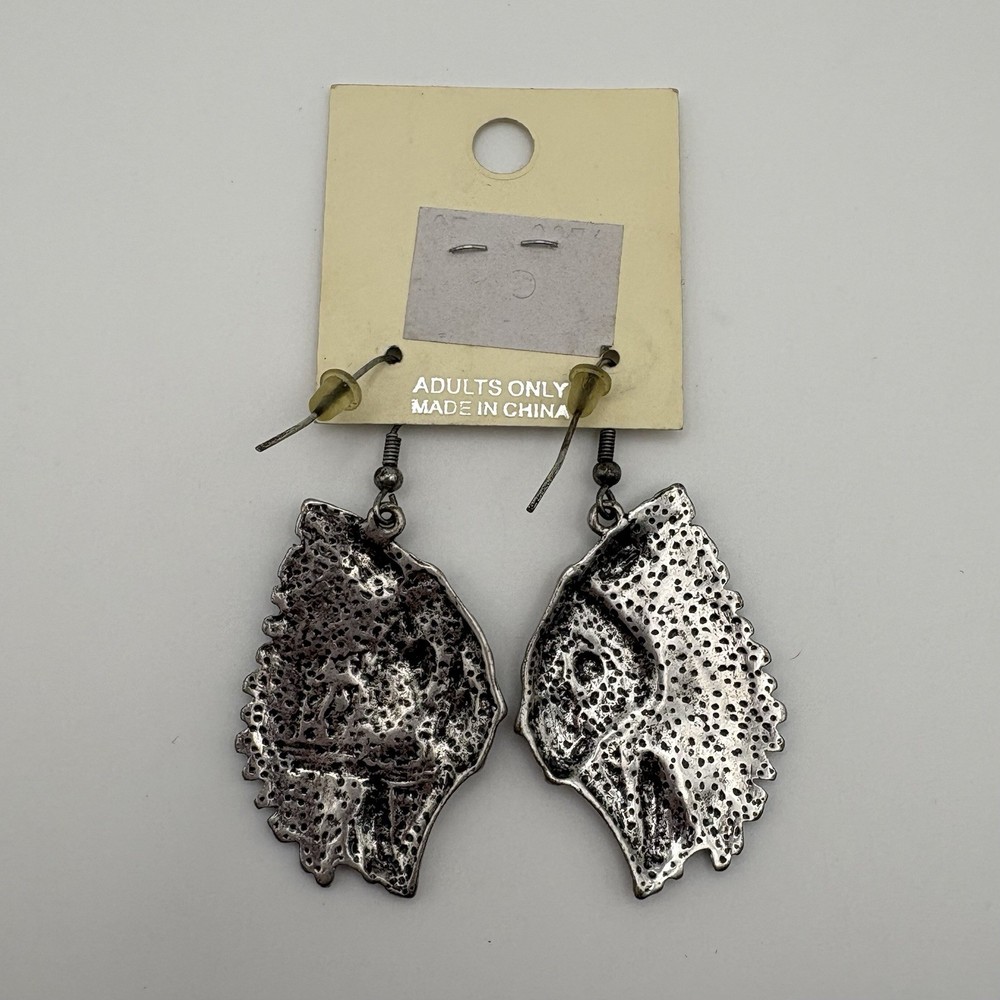 DaVinci Southwestern Native Chief Head Earrings Silver Tone Drop