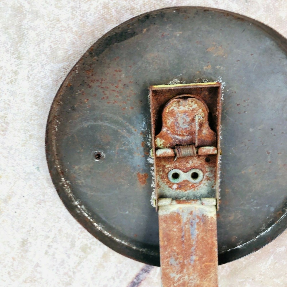 vtg the drinks are on me button