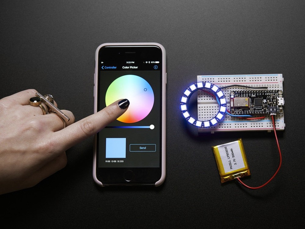 Bluetooth / 802.15.1 Development Tools Adafruit Feather 32u4 Bluefruit LE