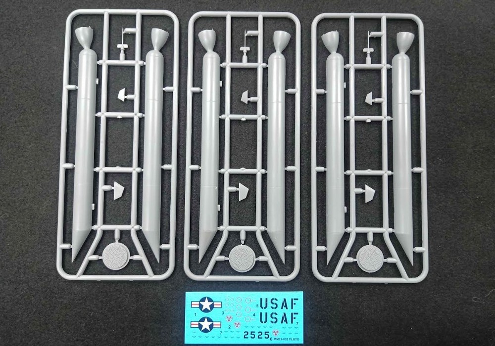 Mikro Mir 72-032 Supersonic low-altitude PLUTO Plastic model kit 1/72