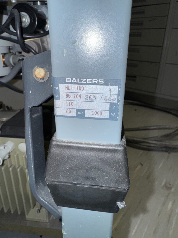 Oerlikon Balzers HLT 100 Leak Detector