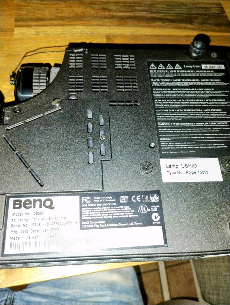 BenQ DLP DS550 Projector