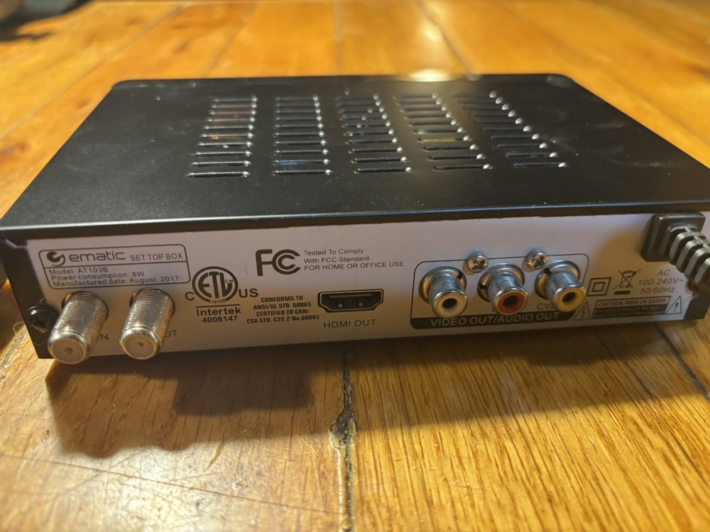 Ematic AT103B Digital TV Converter Box. includes remote