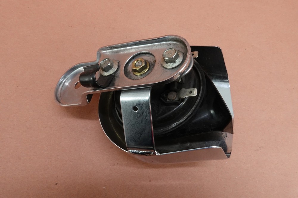 2001-2006 Harley Davidson Softail Deuce FXSTD Horn Signal