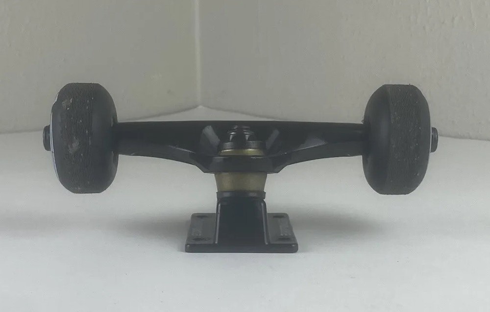 Kryptonics Skateboard Wheels With Trucks And Hardware Black