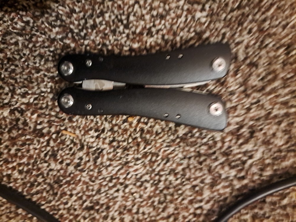 Ozark Trails 8 Piece Foldable Combo Pliars