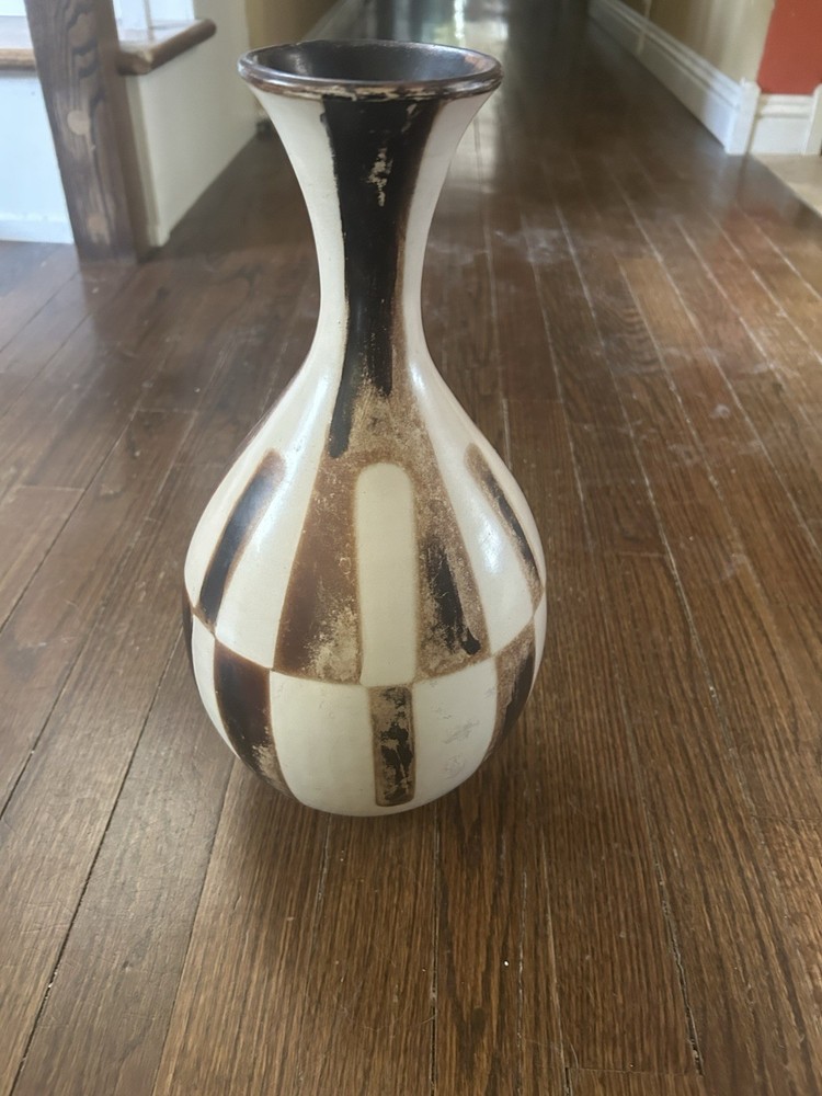 Peruvian Vase Handmade In Peru Ivory And Brown
