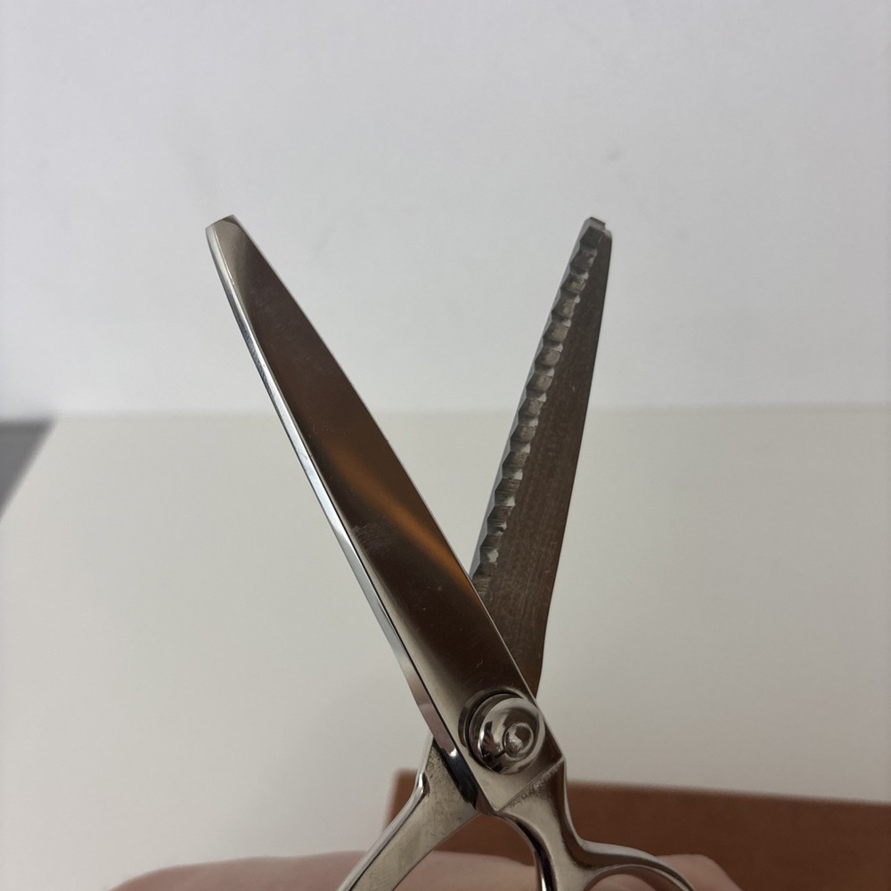 Vintage Gingher Pinking Shears Scissors G-7P Original Box 7-1/2" NICE