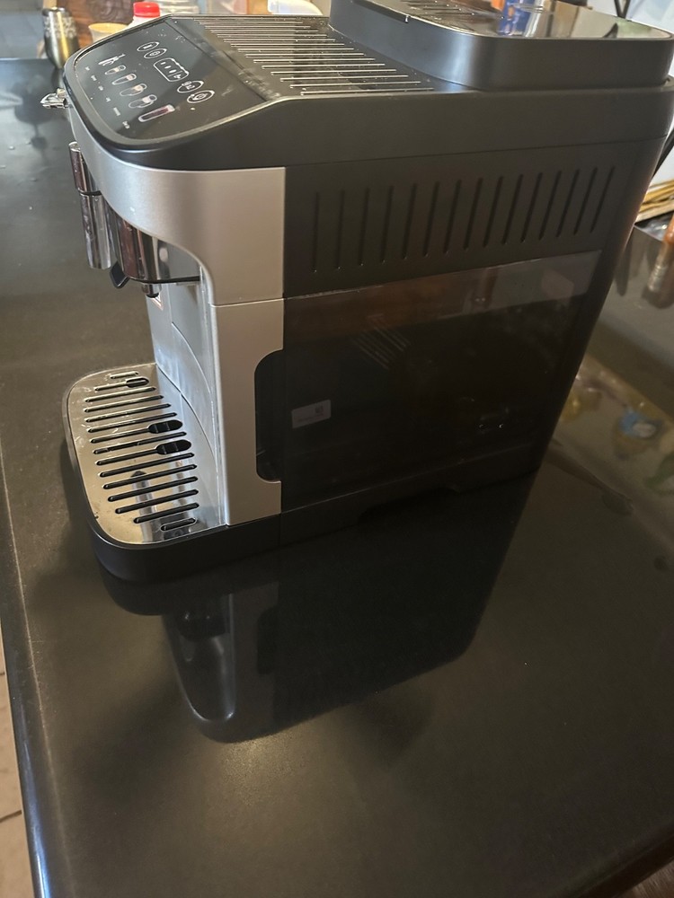 Delonghi Magnifica Evo Automatic Espresso & Coffee Machine - Excellent