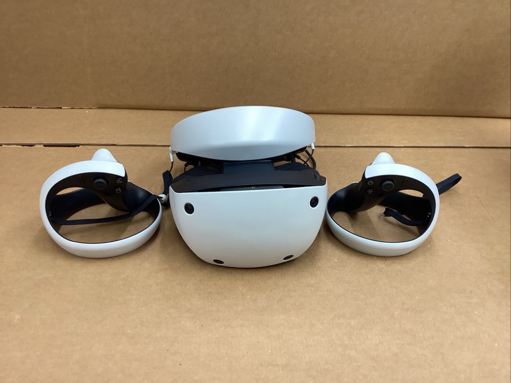 Sony PlayStation VR2 Virtual Reality Headset Bundle CFI-ZVR1