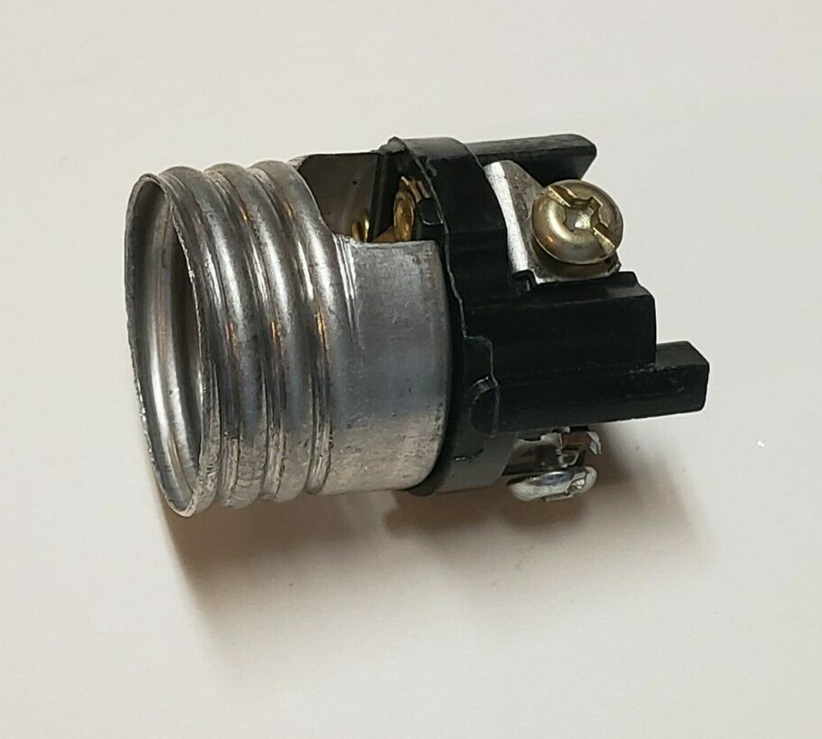 Full Keyless Leviton Nickel Plated Medium Socket 40131NJB