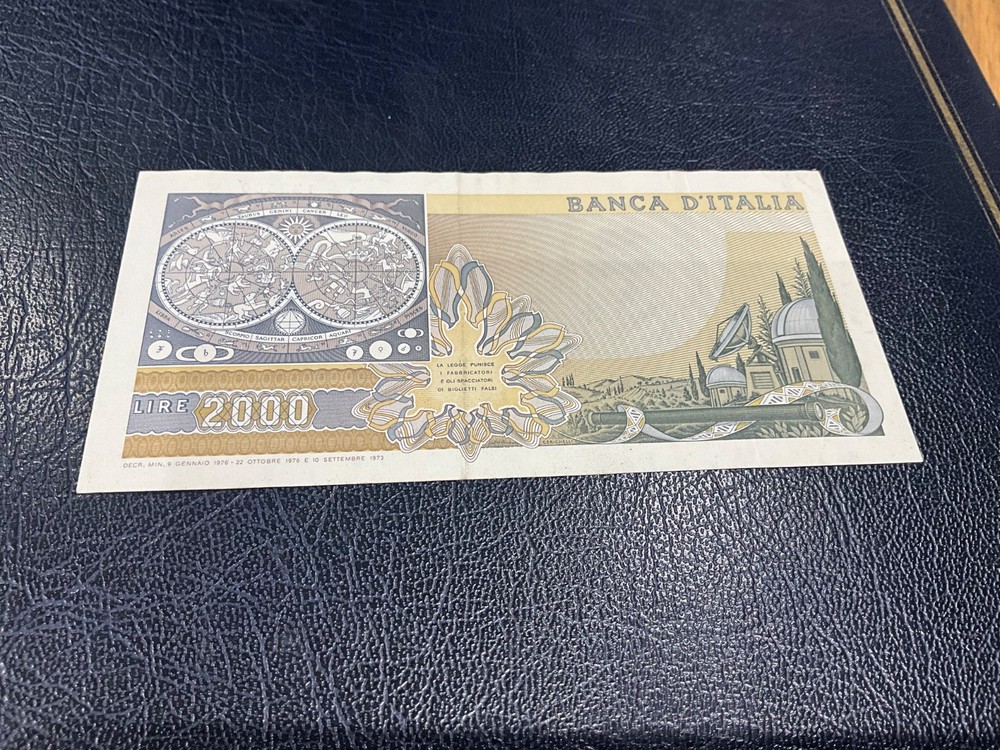 2,000 Italy Lire banknote dated 1973 serial no 'AA...'
