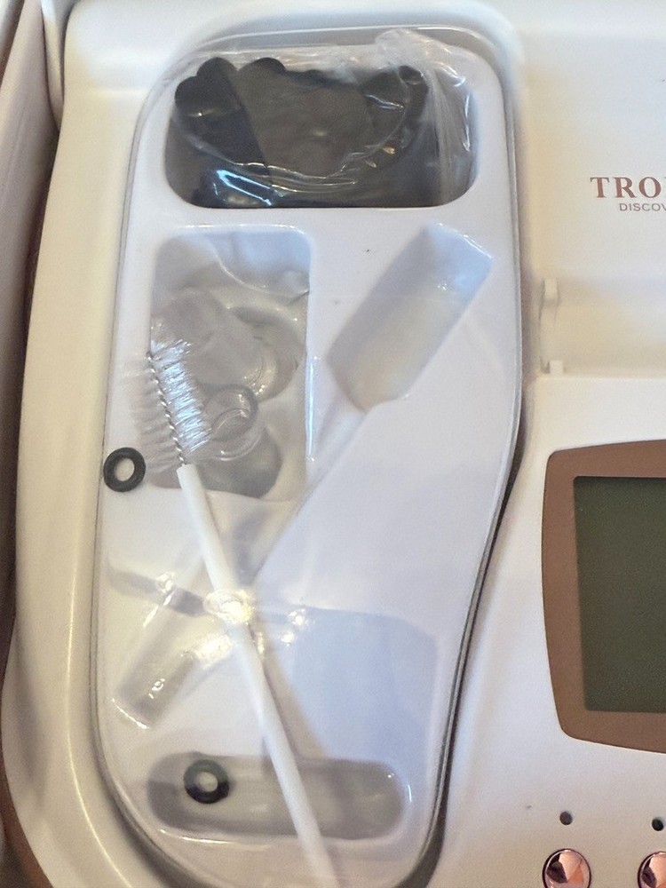 Trophy Skin MicrodermMD Microdermabrasion System White Tested Complete w/ Extras