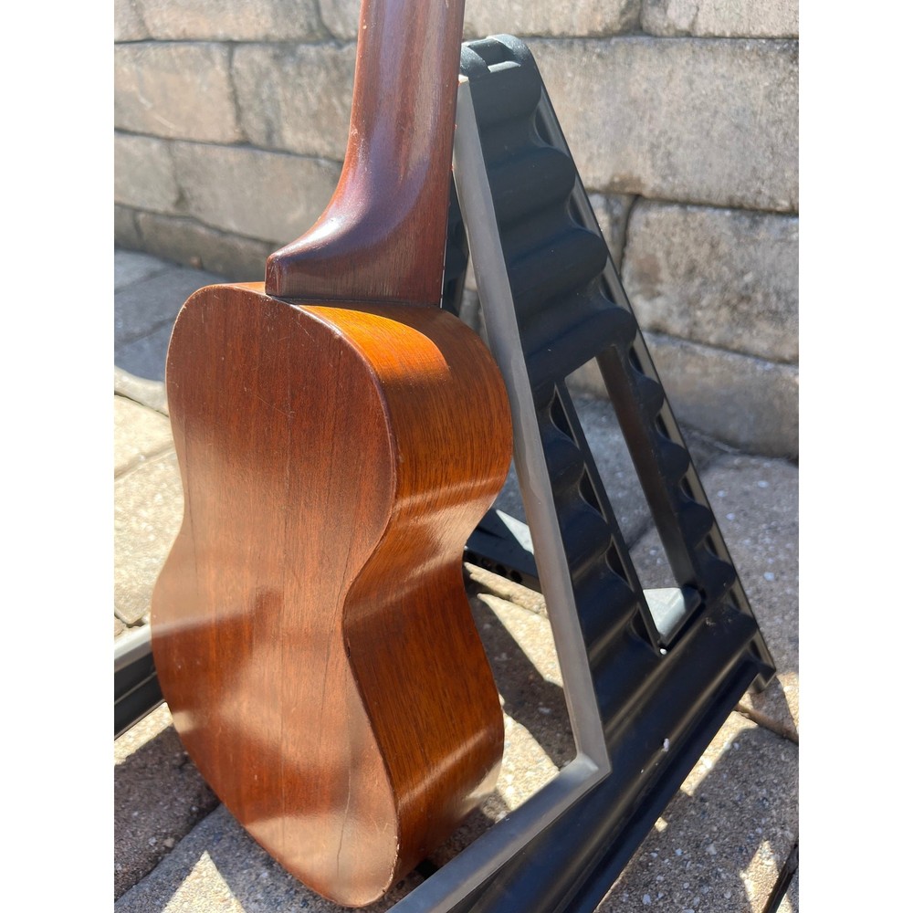 Vintage 1950’s Harmony Roy Smeck Ukulele
