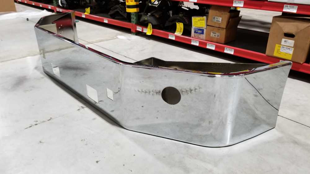 Peterbilt 587 Bumper 818 (602-17523)