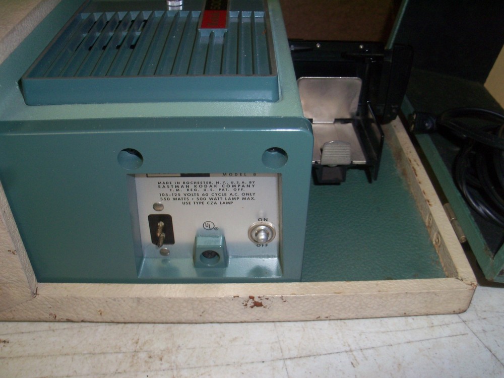 Vintage Kodak 500 Projector in Case, Tested For Power, Powers On
