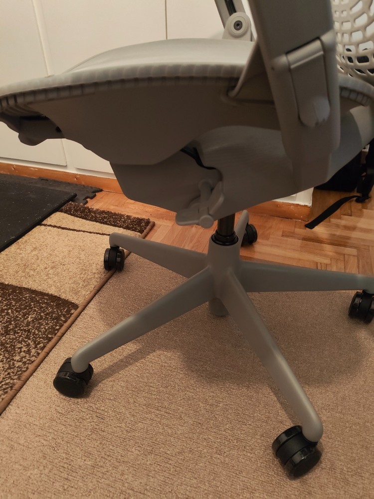 Herman Miller mirra 2