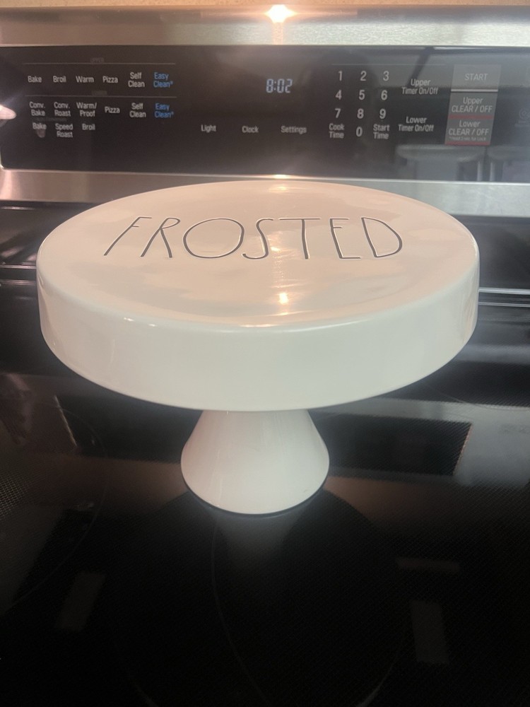 New Rae Dunn Cake Pedastle