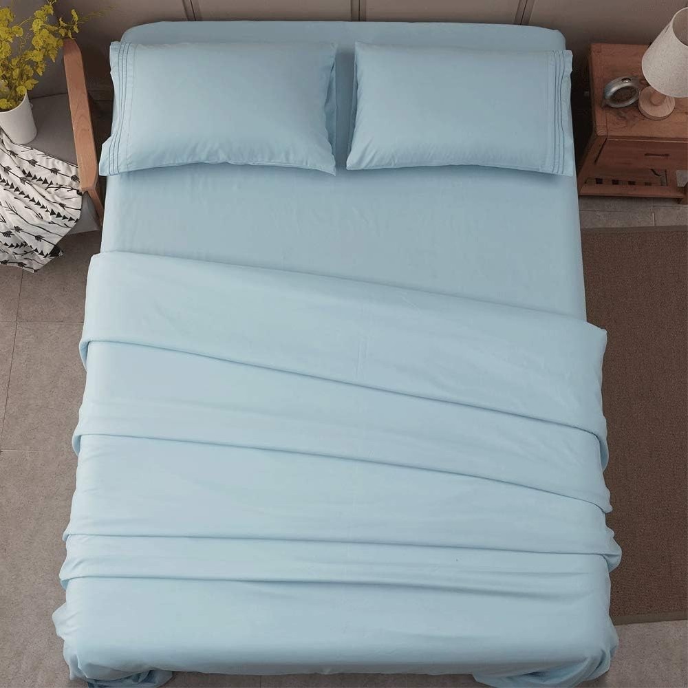 Quadruple Bedding Set Ultra-Soft Microfiber