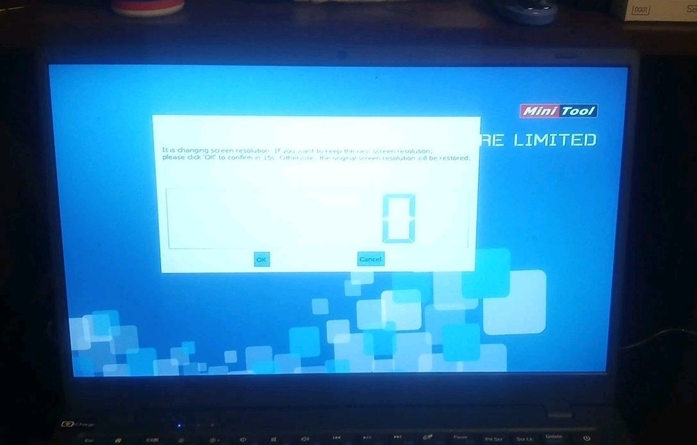 Minitool ShadowMaker Software BOOT USB Drive for cloning HDD SSD etc.